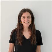 Profesora de primaria con experiencia en la enseñanza de niños -materias escolares - y de adultos -español/castellano